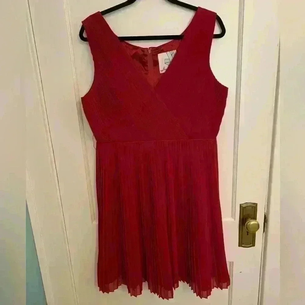 ModCloth Geode Red Pleated Dress, Womens Size XL